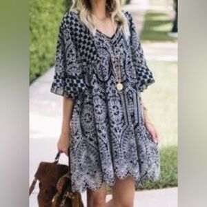 Anthropologie Akemi + Kin Brooke Embroidered Eyelet Swing Dress size 4 (N118)